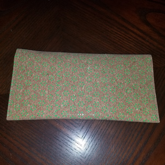 🌻Cork Envelope Clutch with Neon Green Cut Outs - Picture 3 of 5